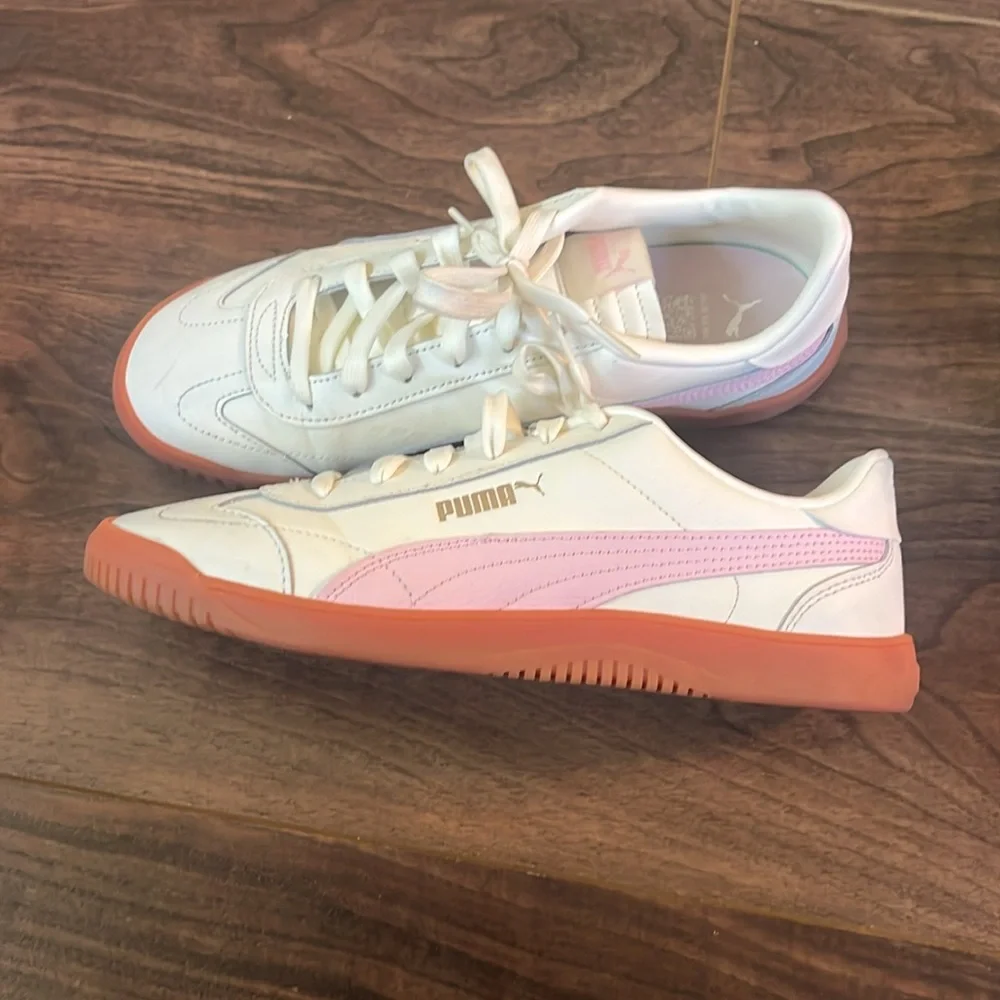 Puma - Picture 4 of 4